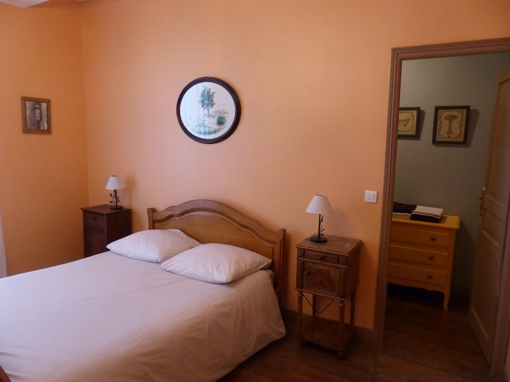 Le Domaine De Panissac Bed & Breakfast Berneuil  Cameră foto