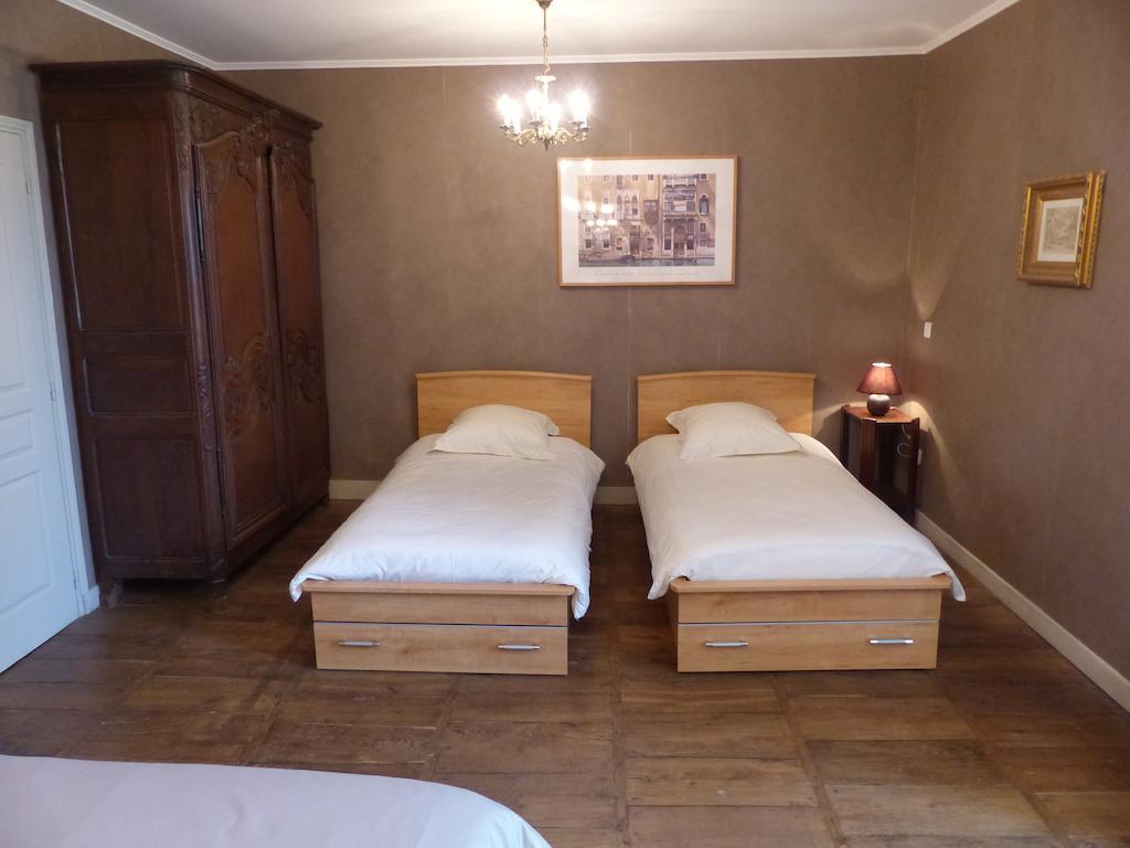 Le Domaine De Panissac Bed & Breakfast Berneuil  Cameră foto