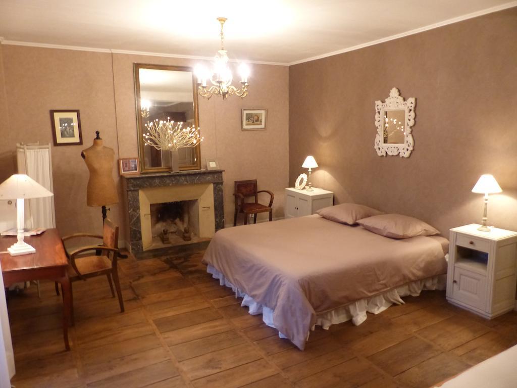 Le Domaine De Panissac Bed & Breakfast Berneuil  Cameră foto