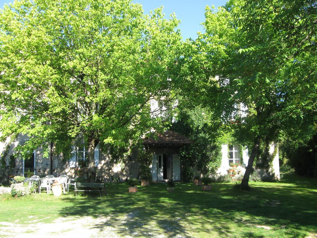 Le Domaine De Panissac Bed & Breakfast Berneuil  Exterior foto